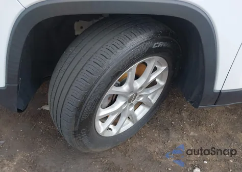 2017 Jeep Cherokee Latitude 4X4 из США, поврежденный, VIN 1C4PJMCS7HW635967